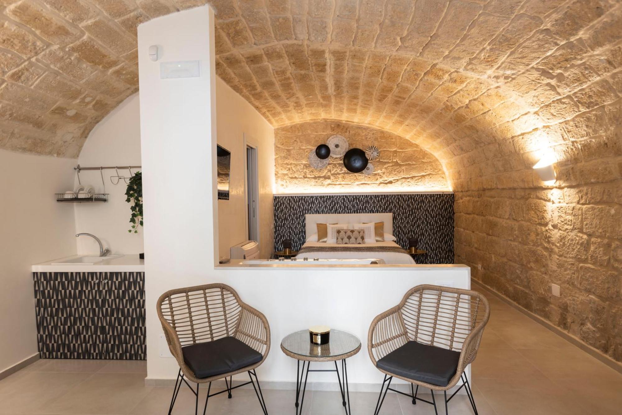B&B Torre Canina Suite & Rooms Trani Exterior foto